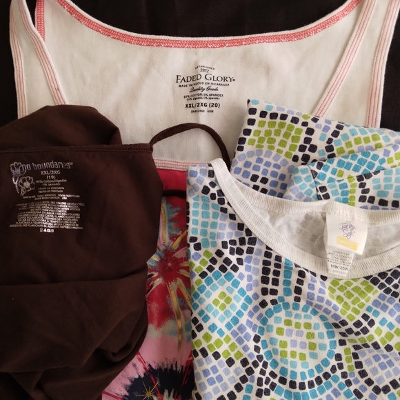 Bundle- 7 Women's Summer Tops- XL & XXL - Picture 3 of 10